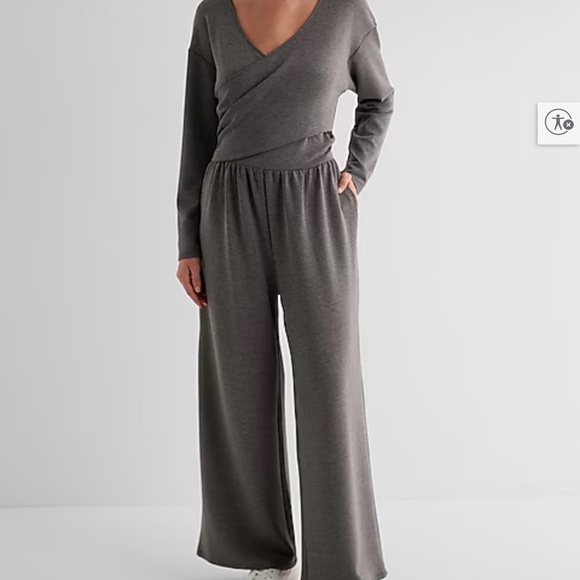 Express Pants - NWT- Express Women’s Luxe Lounge Long Sleeve Surplice Wide Leg Jumpsuit sz XL